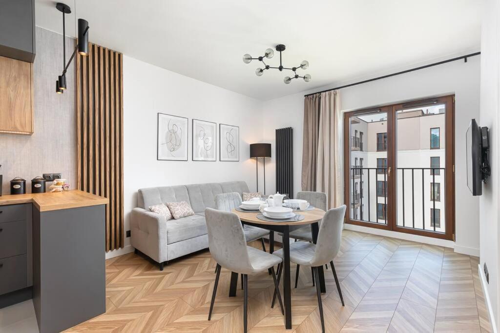 Port Praski Stylish Apartment Near Old Town Warsaw Exterior photo